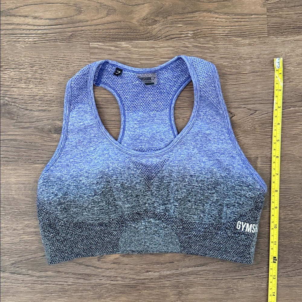 Gymshark Adapt Ombre Seamless Sports Bra in a light purple and gray Size Medium